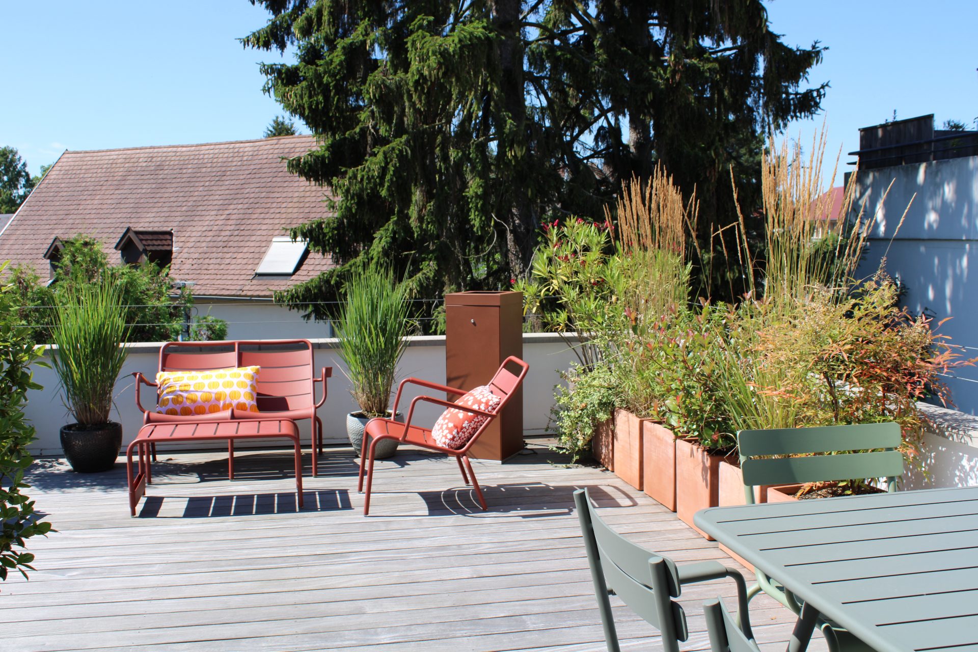 terrasse avec matériaux de qualité pour éviter les fissures et la réfection